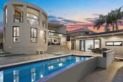 /international/au/77-maiden-street-greenacre-nsw-151240924/