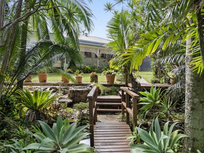 /international/au/2-crusher-park-drive-nambour-qld-151162080/