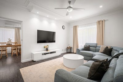 /international/au/707-king-georges-road-penshurst-nsw-152498472/
