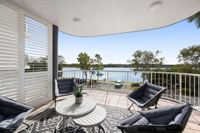 /international/au/6-137-bradman-avenue-maroochydore-qld-151638836/