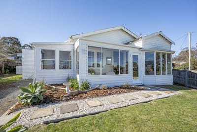 /international/au/430-howden-road-howden-tas-148759868/