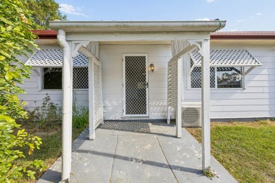/international/au/12-elizabeth-street-deception-bay-qld-152459164/