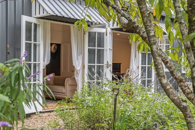 /international/au/47-alex-road-mount-glorious-qld-700407596/