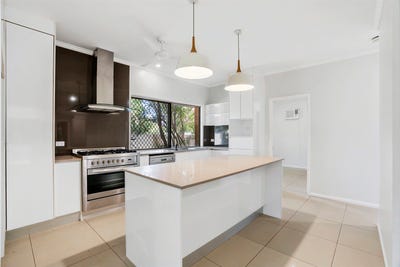 /international/au/54-racecourse-road-cooktown-qld-151149140/