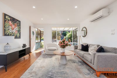 /international/au/10-wilgabar-way-queanbeyan-nsw-151179892/
