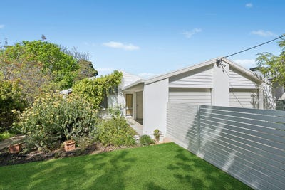 /international/au/50-melbourne-street-narrandera-nsw-152579840/