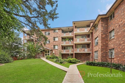 /international/au/11-8-10-ulverstone-street-fairfield-nsw-150991568/