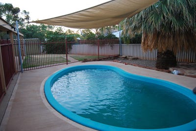 /international/au/29-gregory-street-roxby-downs-sa-133084338/
