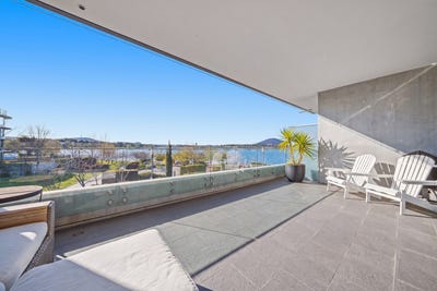 /international/au/4-17-eastlake-parade-kingston-act-152316712/