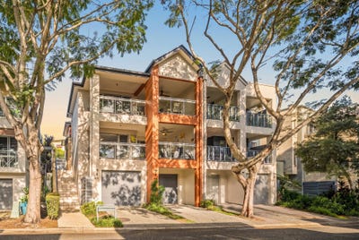 /international/au/3315-central-place-carrara-qld-151515428/