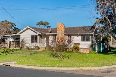/international/au/5-mark-street-rosebud-vic-148464888/