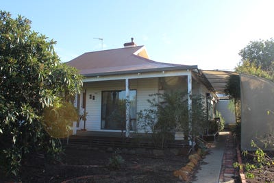 /international/au/28-macpherson-street-nhill-vic-151483680/