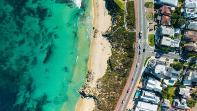 /international/au/331-west-coast-drive-trigg-wa-151305068/