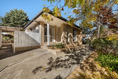 /international/au/14-attunga-street-ngunnawal-act-151169028/
