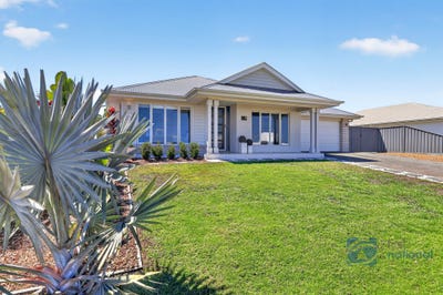/international/au/45-ocean-view-drive-woodgate-qld-152373556/