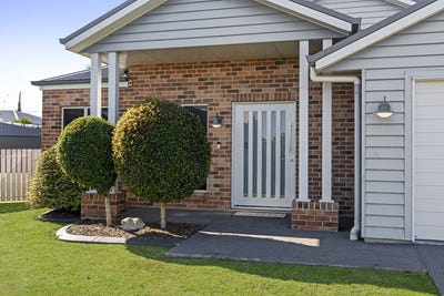 /international/au/17-bootes-street-kearneys-spring-qld-151440124/