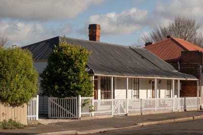 /international/au/18-russell-street-evandale-tas-151494616/