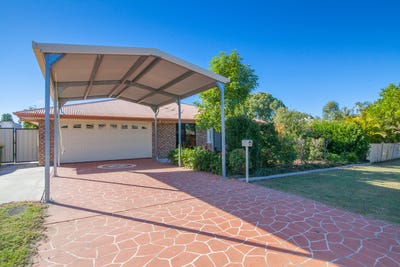 /international/au/27-dellvene-crescent-rosewood-qld-151425052/