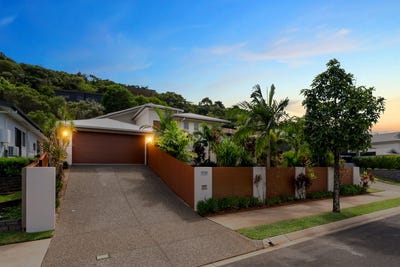 /international/au/60-aroona-street-caravonica-qld-151226852/