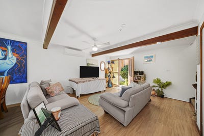 /international/au/8-122-pacific-drive-port-macquarie-nsw-151064568/