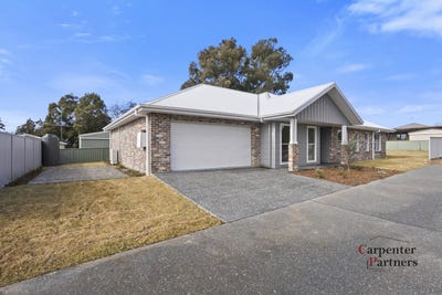 /international/au/8b-albert-avenue-thirlmere-nsw-148723948/
