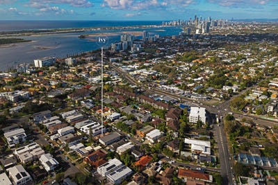 /international/au/2-17-cawthray-street-biggera-waters-qld-151450980/