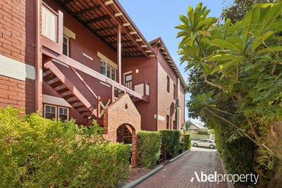 /international/au/6-76-guildford-road-mount-lawley-wa-151244580/