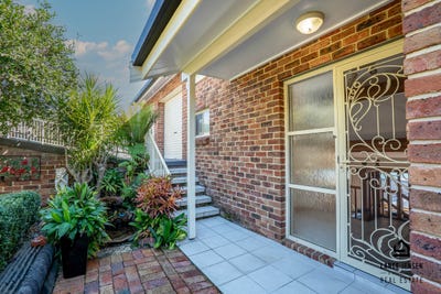 /international/au/15-gordon-street-eleebana-nsw-152007276/