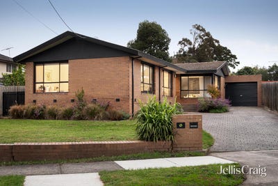 /international/au/16-adrian-street-chadstone-vic-151342272/