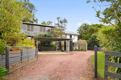 /international/au/17-kalmia-court-tamborine-mountain-qld-151138196/