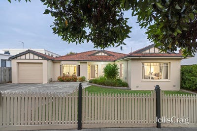 /international/au/7-bourke-crescent-geelong-vic-150961944/