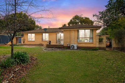 /international/au/5-duffus-place-wanniassa-act-151461364/?lang=id