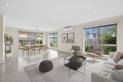 /international/au/3-13-15-rennie-street-lara-vic-152519604/