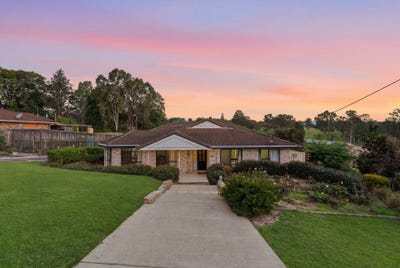 /international/au/33-conroy-street-kilcoy-qld-151483024/