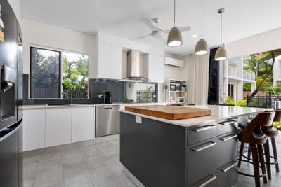 /international/au/7-65-67-garrick-street-port-douglas-qld-150815816/