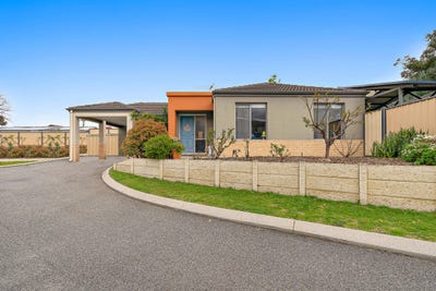 /international/au/6-10-rinaldo-place-coolbellup-wa-151978780/