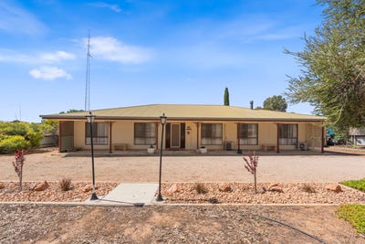 /international/au/41-narangga-terrace-moonta-bay-sa-152624116/