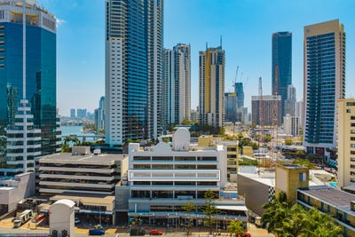 /international/au/4-9-beach-road-surfers-paradise-qld-505267456/