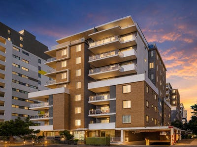 /international/au/18-2-4-george-st-warwick-farm-nsw-152698672/