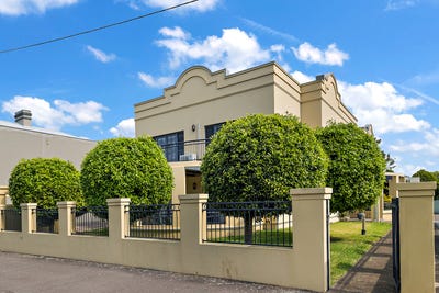 /international/au/2-220-darby-street-cooks-hill-nsw-152548696/