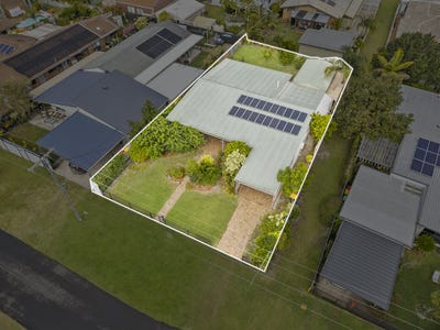 /international/au/38-ford-street-bongaree-qld-151853164/