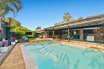 /international/au/11-glentrees-grove-currumbin-waters-qld-151189344/