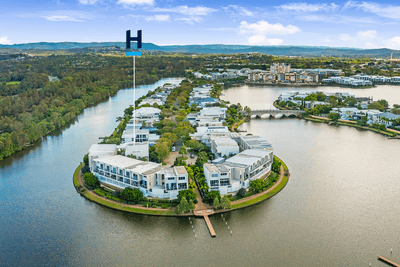 /international/au/2-5036-emerald-island-drive-carrara-qld-151161760/