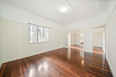 /international/au/219-walker-street-maryborough-qld-150982504/
