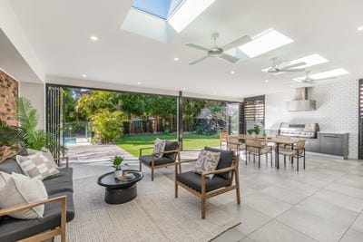 /international/au/1a-babbin-place-caringbah-south-nsw-152115776/