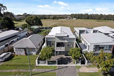 /international/au/1-653-nudgee-road-nundah-qld-148443280/