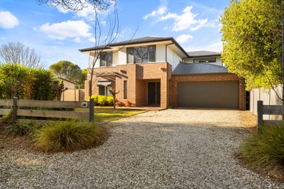 /international/au/16-bailey-street-porepunkah-vic-148497136/