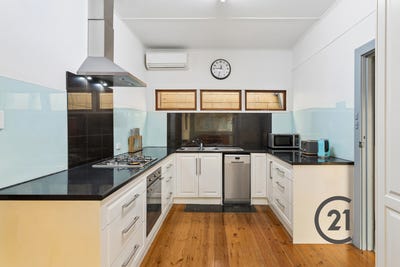 /international/au/24-castle-street-glanville-sa-151438180/