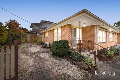 /international/au/1-3-orient-avenue-mitcham-vic-151089196/