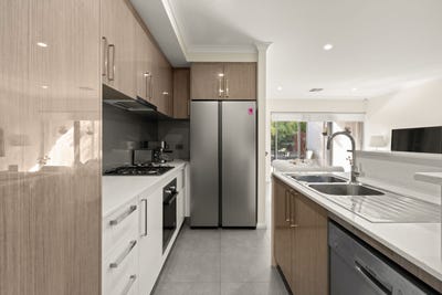 /international/au/17b-farris-street-innaloo-wa-152568372/